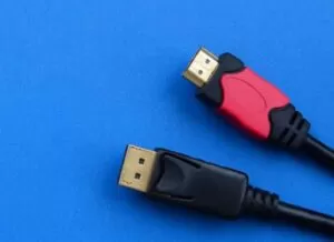 HDMI یا DisplayPort
